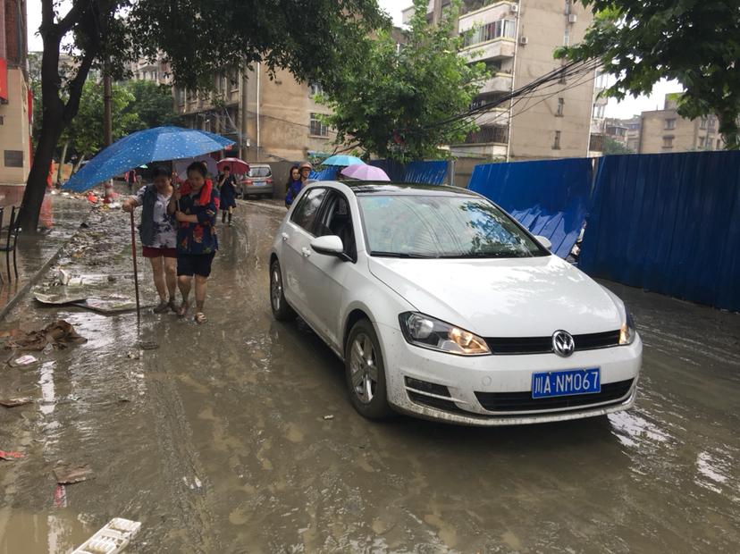 金堂洪水灾难现场与救援行动实录，最新视频报道